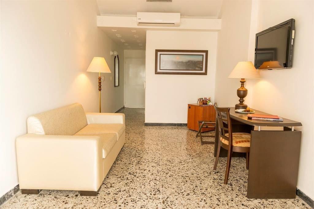 Hotel Tequendama Inn Estacion Буенавентура Екстериор снимка