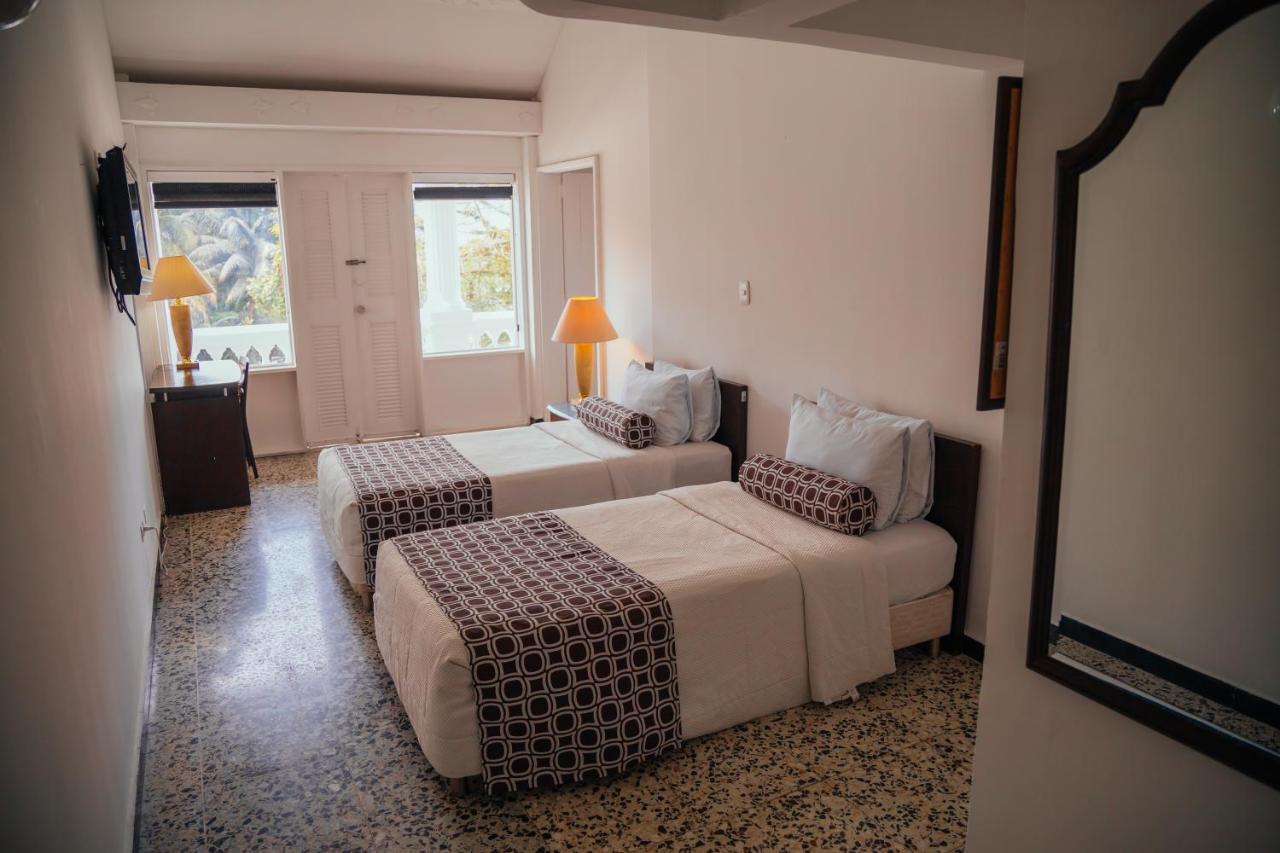 Hotel Tequendama Inn Estacion Буенавентура Екстериор снимка
