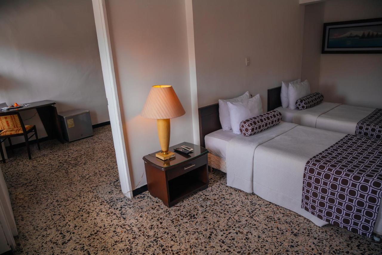 Hotel Tequendama Inn Estacion Буенавентура Екстериор снимка